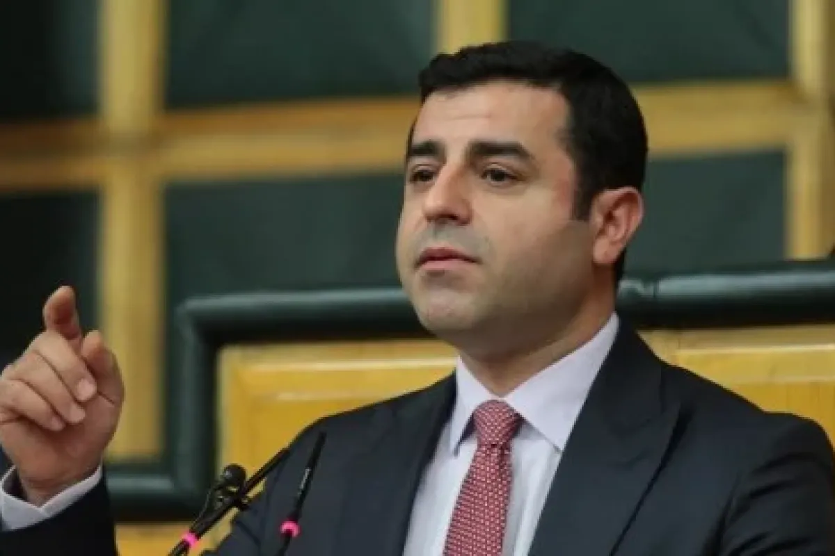 Grev ertelemesine ateş püskürdü