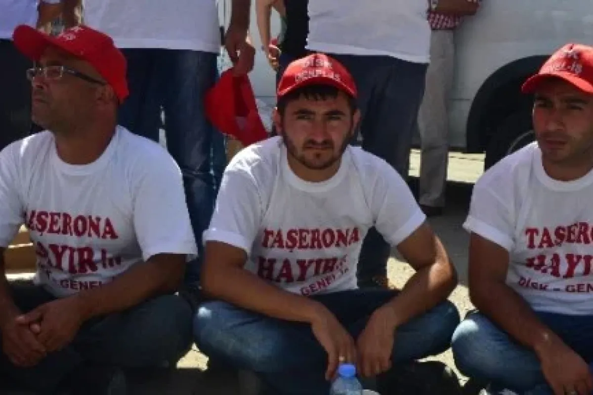 Onların derdi başka
