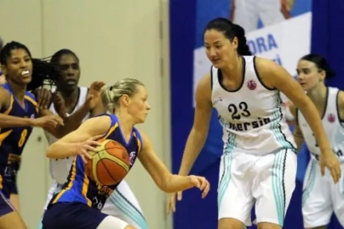 Mersin Büyükşehir Belediyesi: 77 - Castors Braine: 72