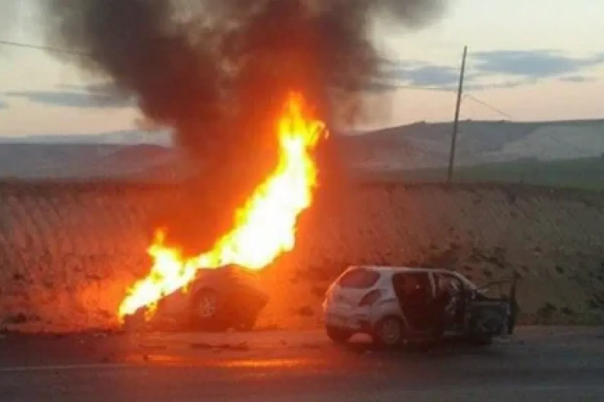 Kafa kafaya çarpıştılar, 1’i alev aldı: 1 ölü, 4 yaralı