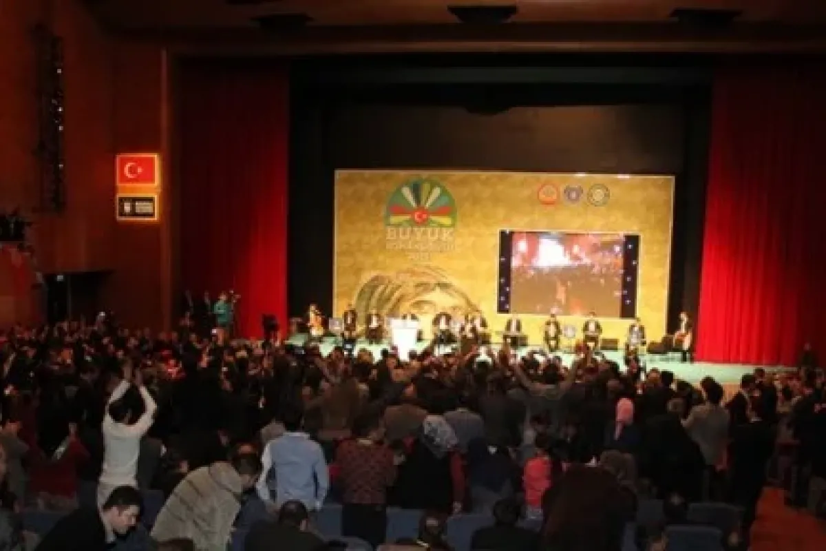 Cumhurbaşkanı Erdoğan şarkı söyledi