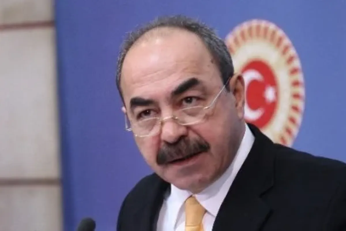 CHP’de şok istifa: "Parti Atatürk’e dil uzatanlara emanet"