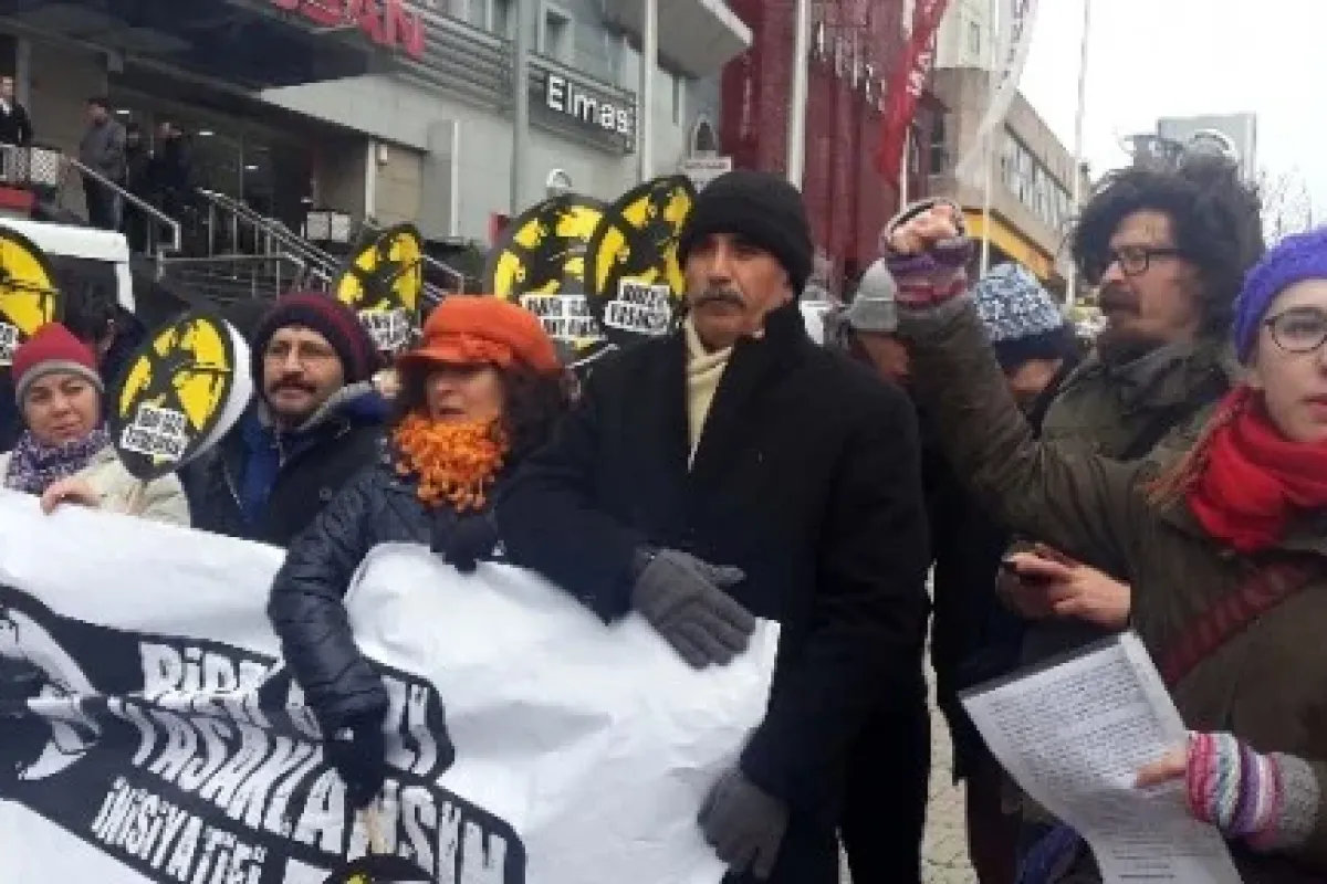 Güney Kore Konsolosluğu’nda "biber gazı" eylemi
