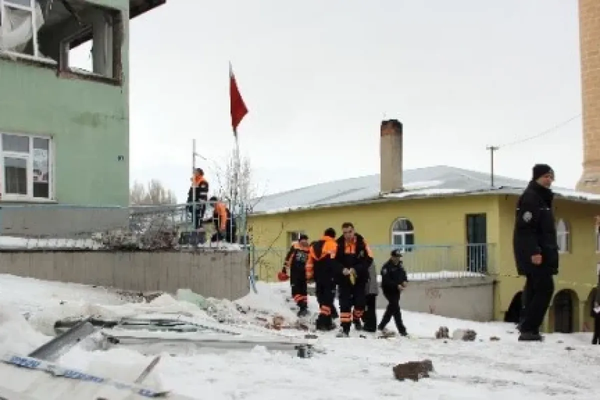 Kaloriferin kazanı patladı öğrenciler ölümden döndü