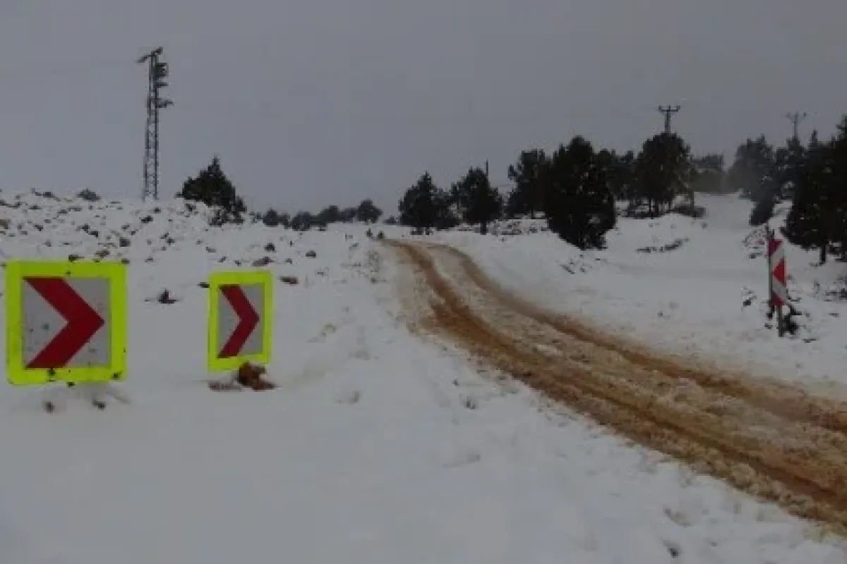 Kar, fırtına, hortum yıktı geçti