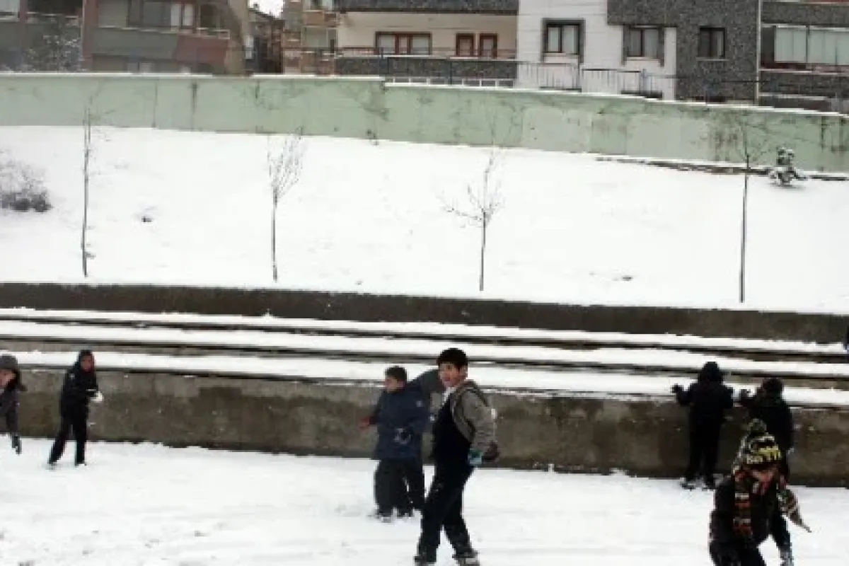 Öğrenciler "vali amca"ya seslendi