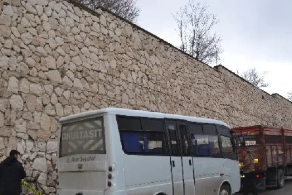 Dayak yemekten beter oldular