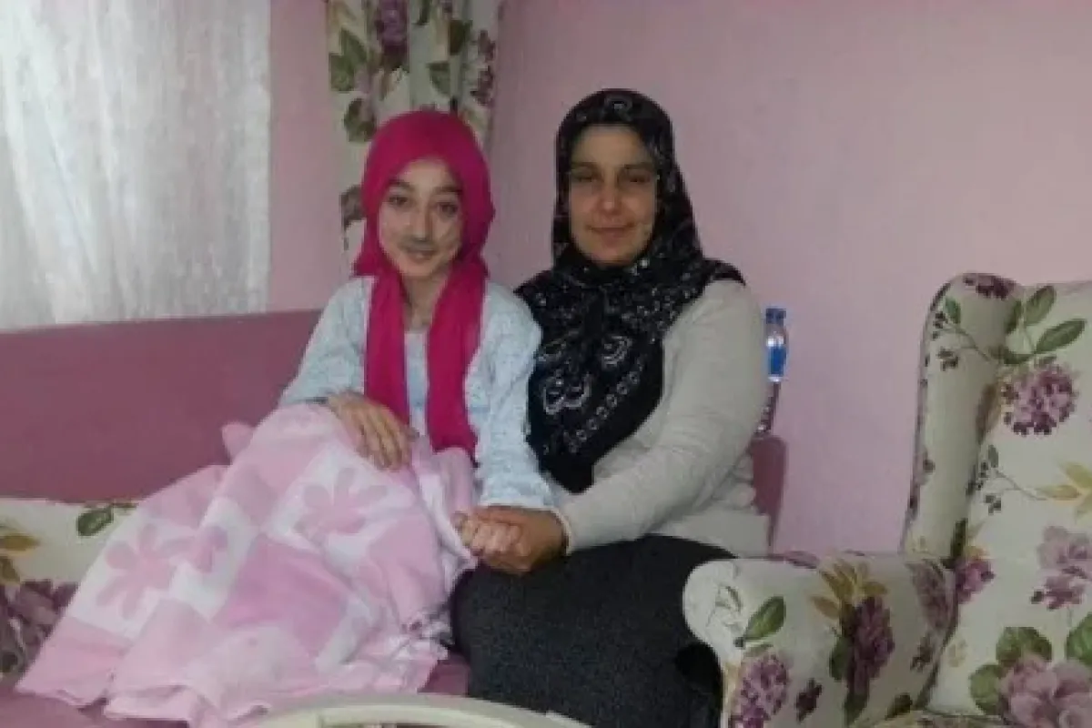 Hayata kitaplarla tutunmaya çalışıyor