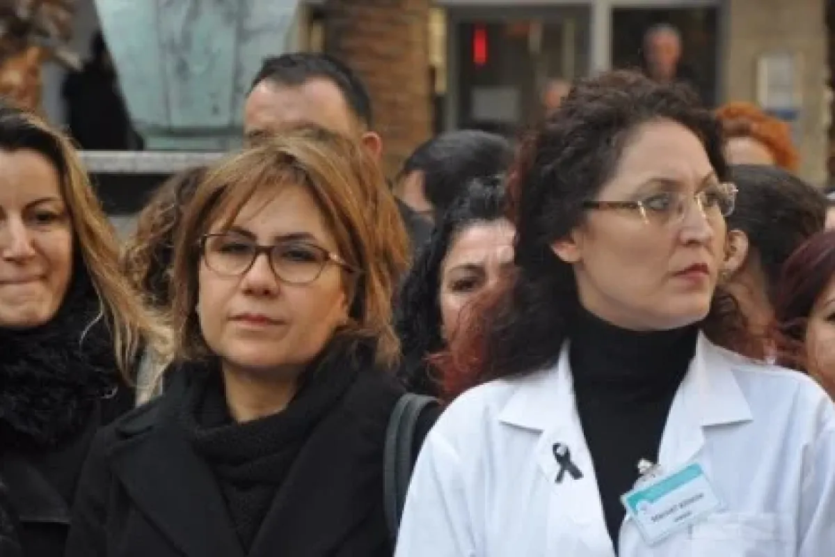 Doktorlar ve hemşireler Özgecan’a sahip çıktı
