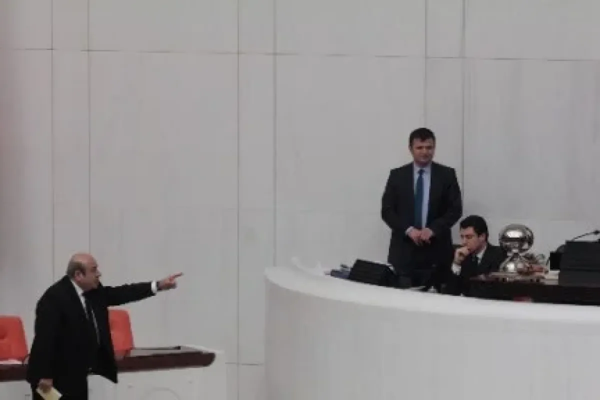 "Biber gazı mı sıkayım ?"