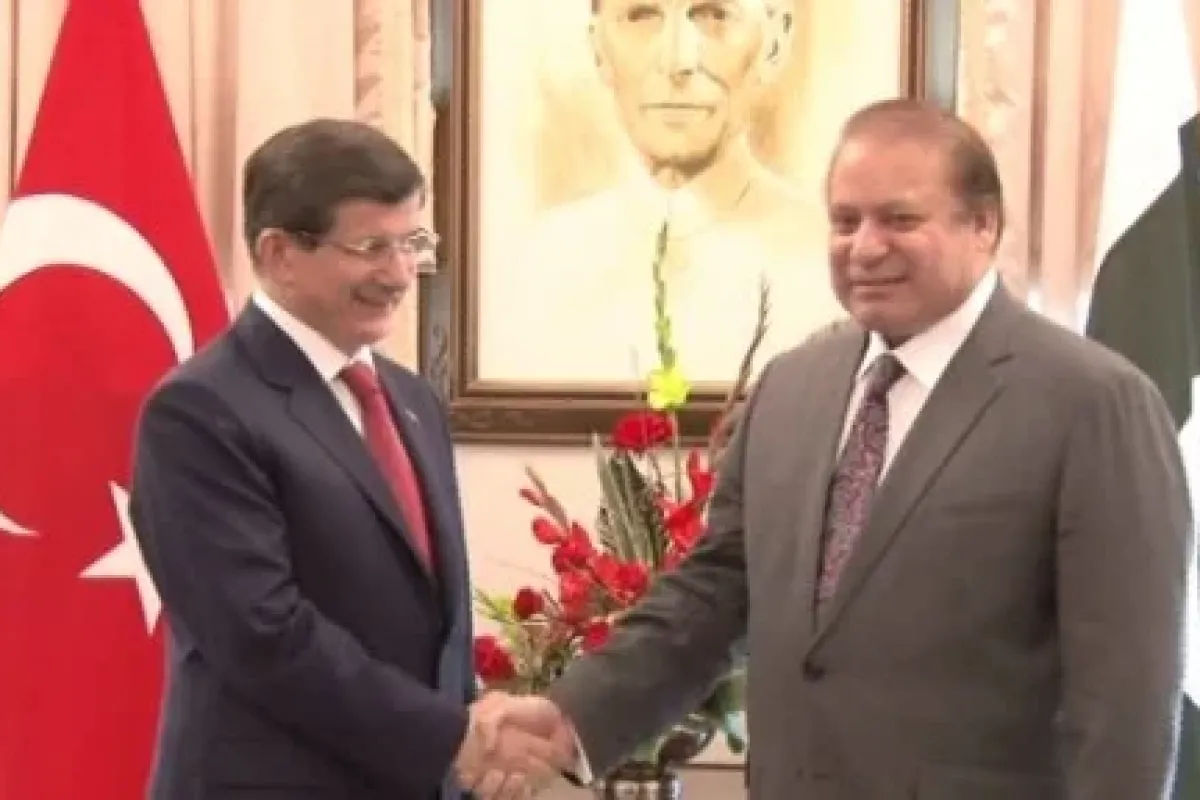Davutoğlu Pakistan’da