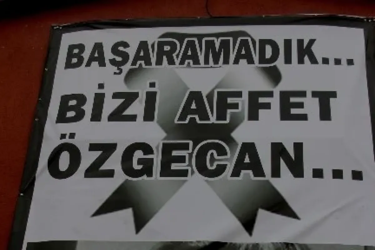 Kadın polislerden Özgecan eylemi