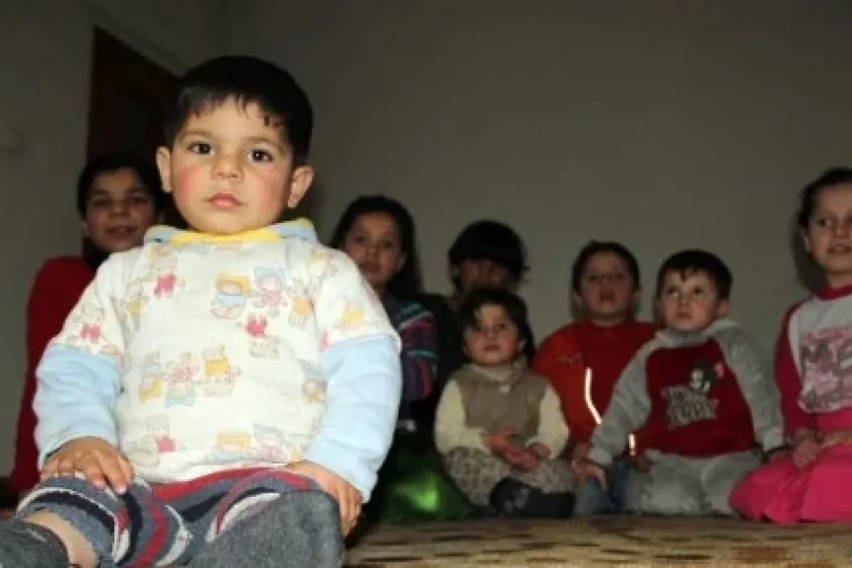 Suriyeli öksüz kardeşler yardım bekliyor