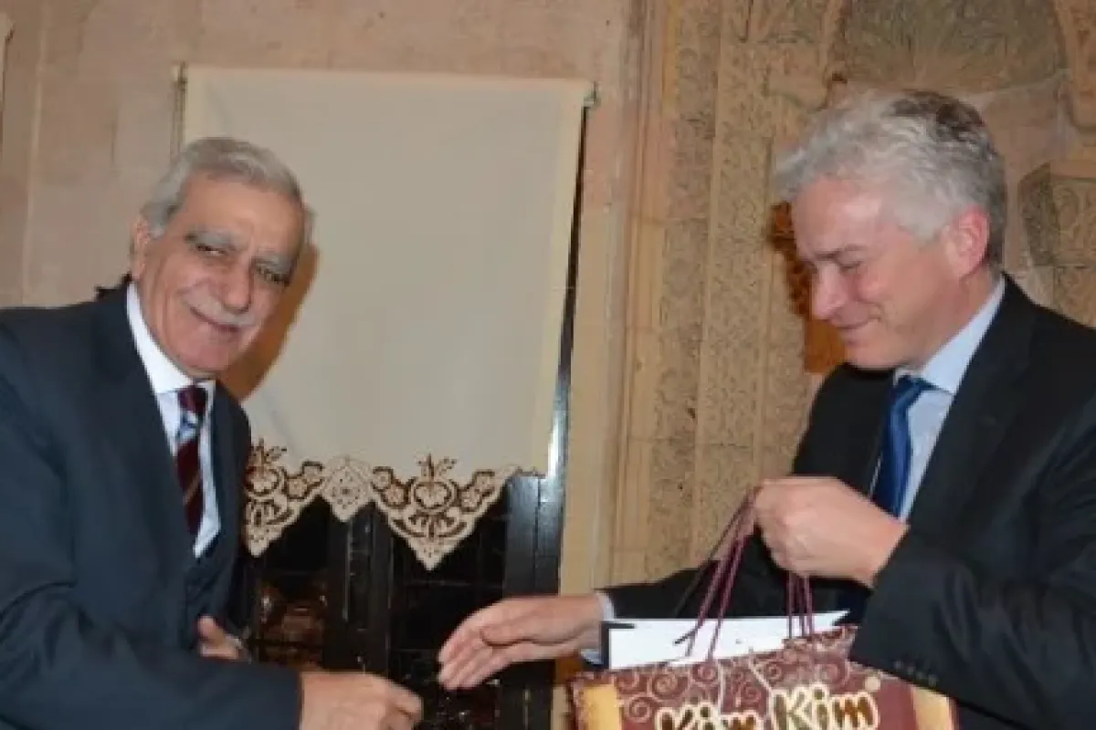 Alman Elçisi Kurz Mardin’de