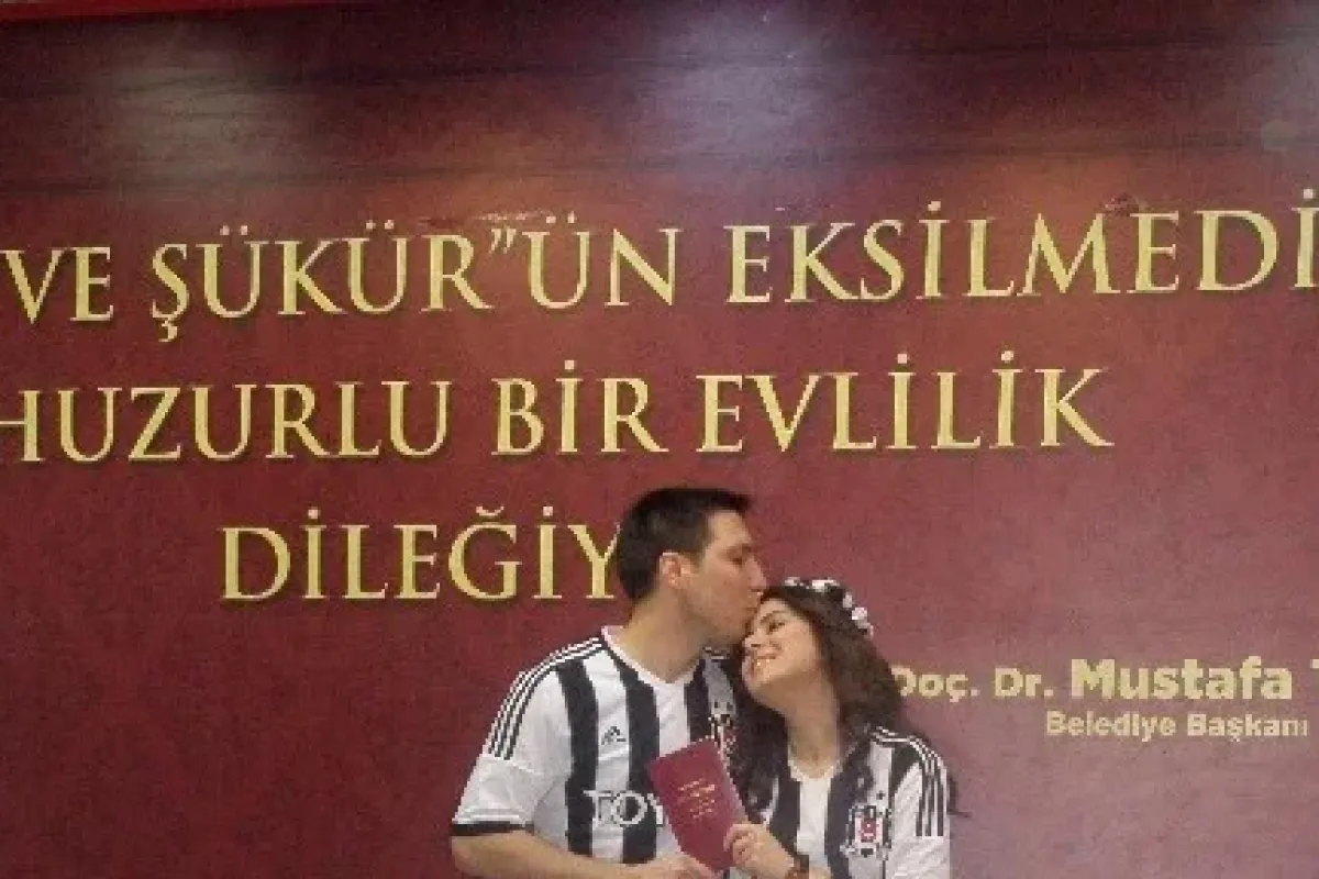 Beşiktaş aşkı nikah masasına yansıdı