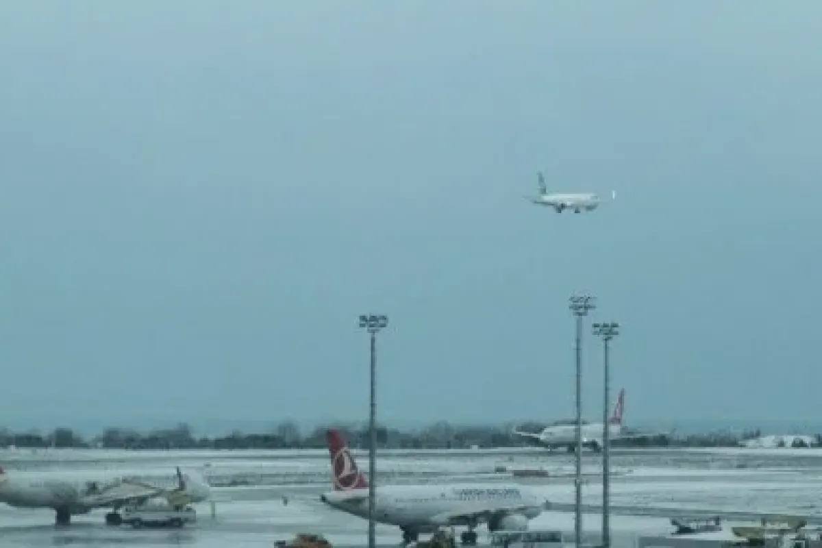 THY uçağı toprağa saplandı