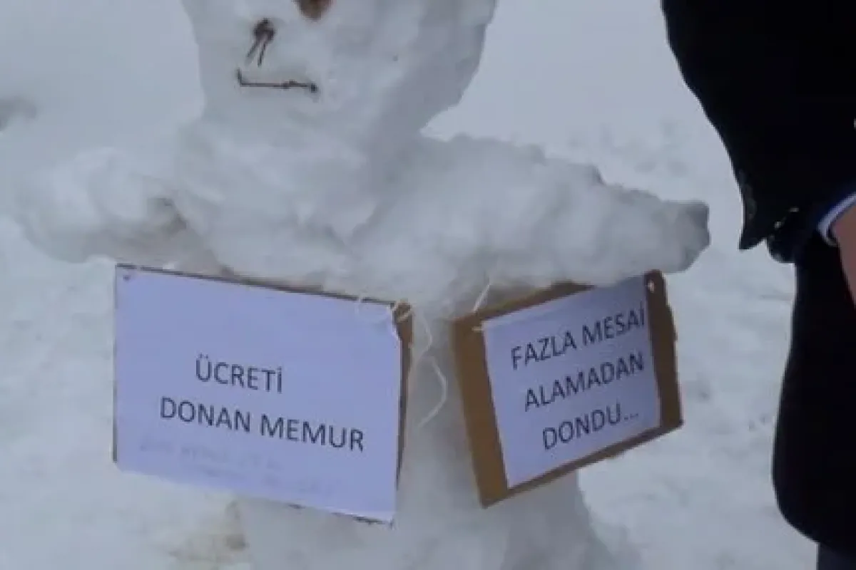 Adliye çalışanlarından ilginç döviz