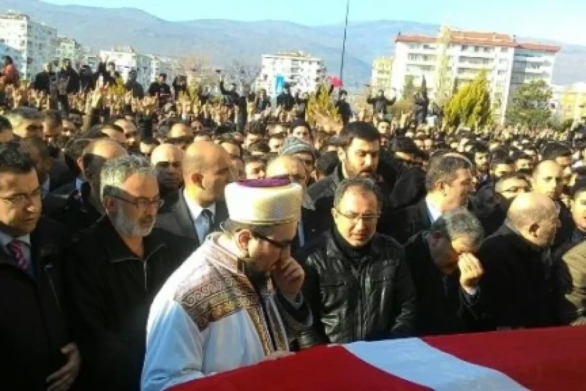 Çakıroğlu son yolculuğuna uğurlandı
