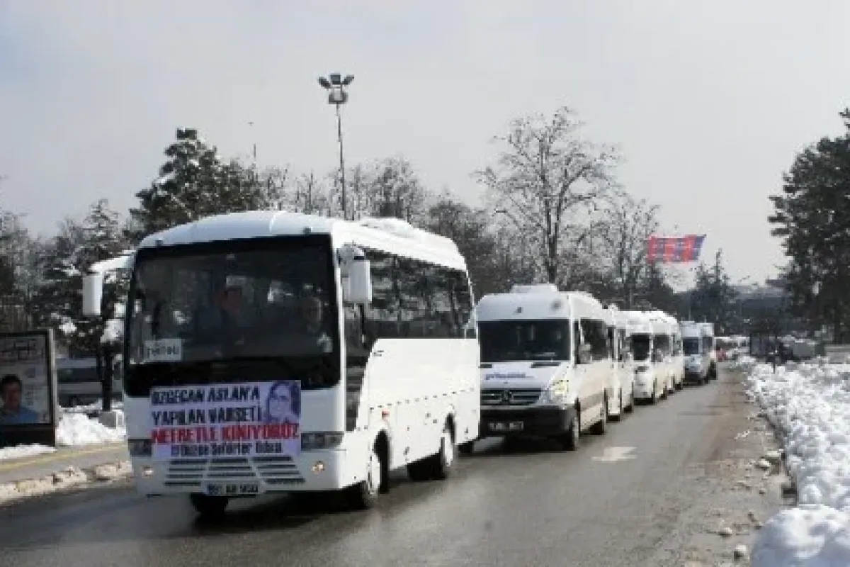 Düzceli minibüsçüler Özgecan eyleminde