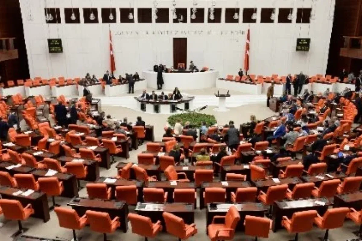 Meclis’te tweet tartışması