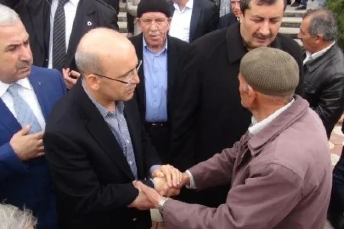 Bakan Şimşek’ten taziye ziyareti