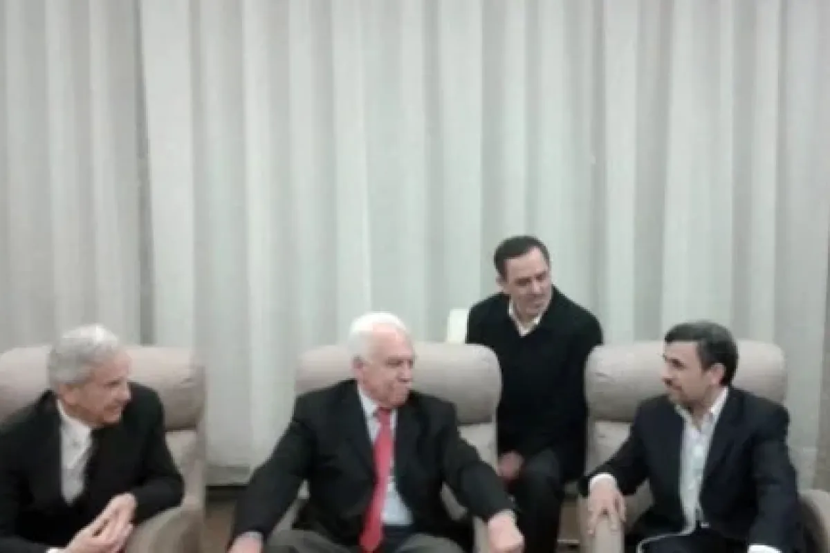 Esad öncesi Ahmedinejad ile görüştü