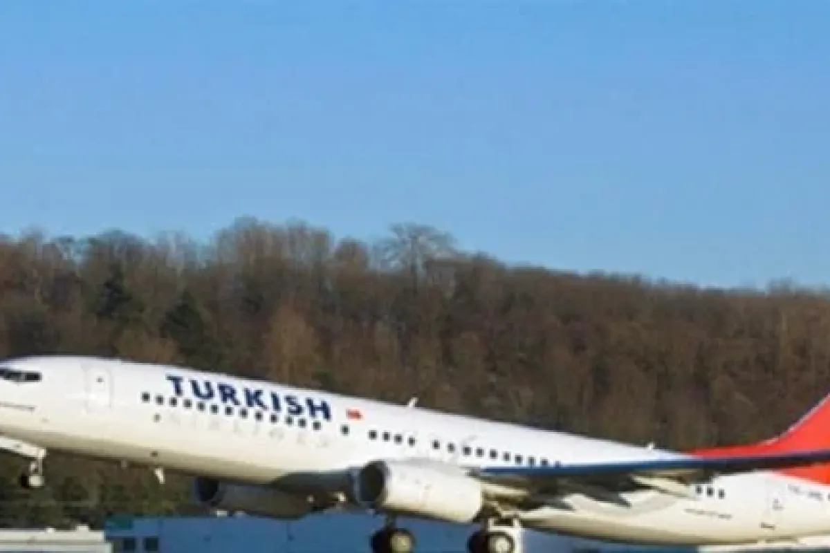 THY uçağı pistten çıktı: Yaralılar var