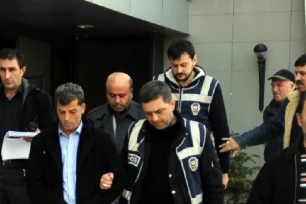 Aynı otomobili 4 kişiye sattılar