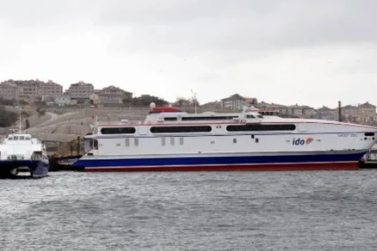 Fırtına deniz ulaşımını vurdu