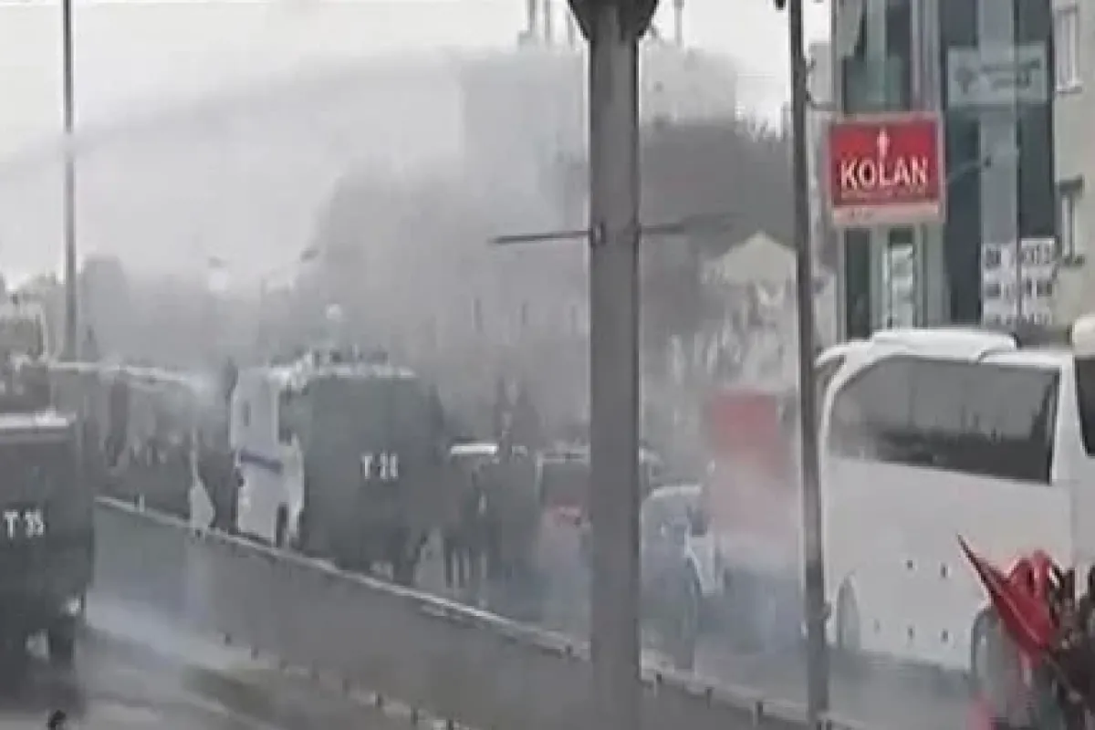 Berkin Elvan yürüyüşüne polis müdahelesi
