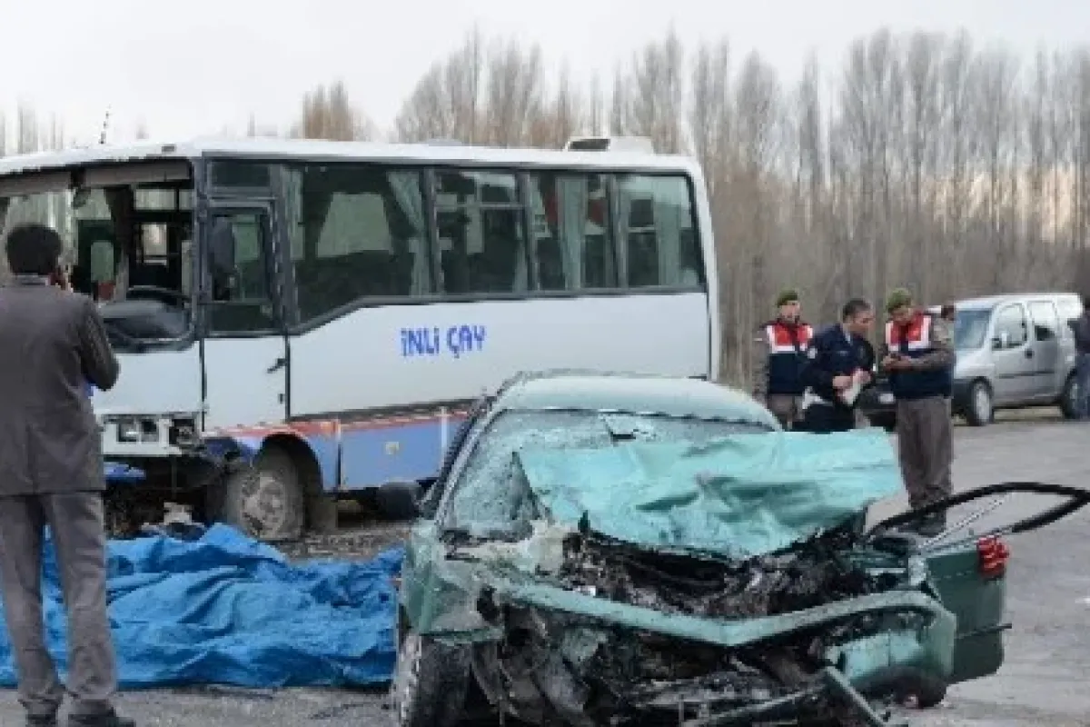 Afyonkarahisar’da feci kaza: 2 ölü, 2 yaralı
