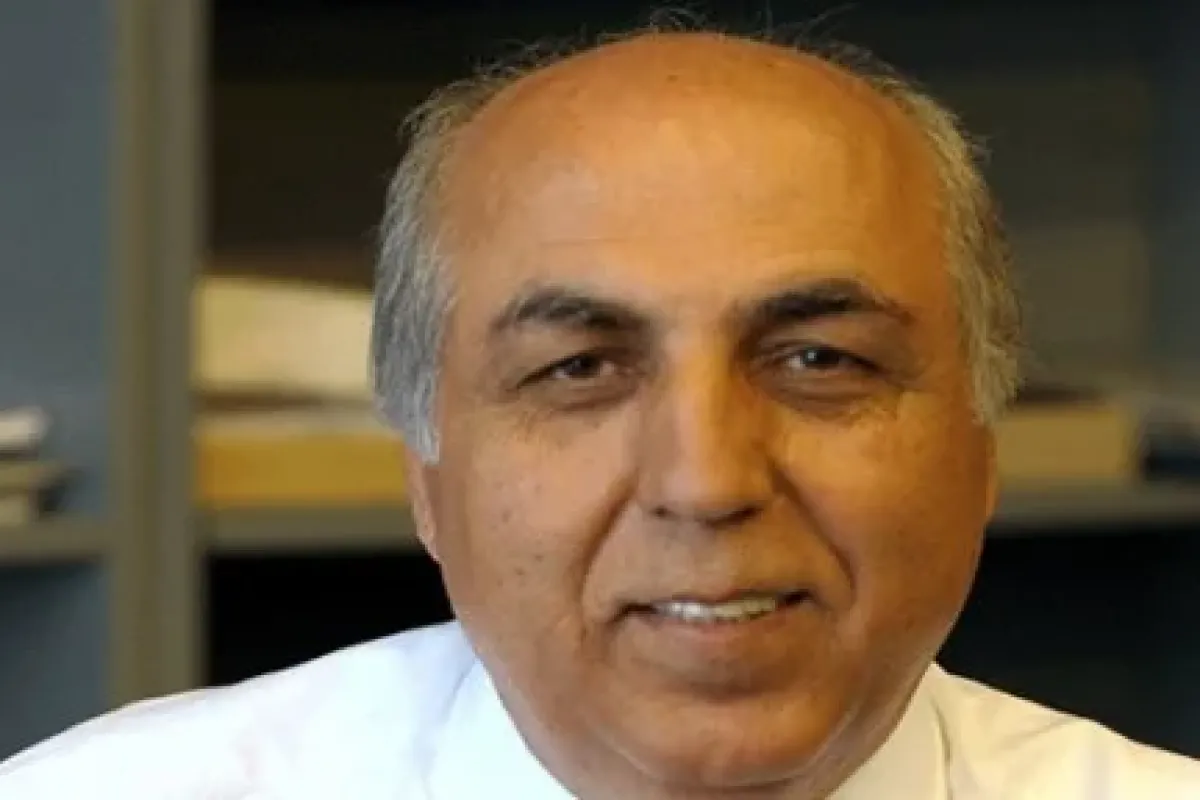 Bülent Arınç’tan özür istedi