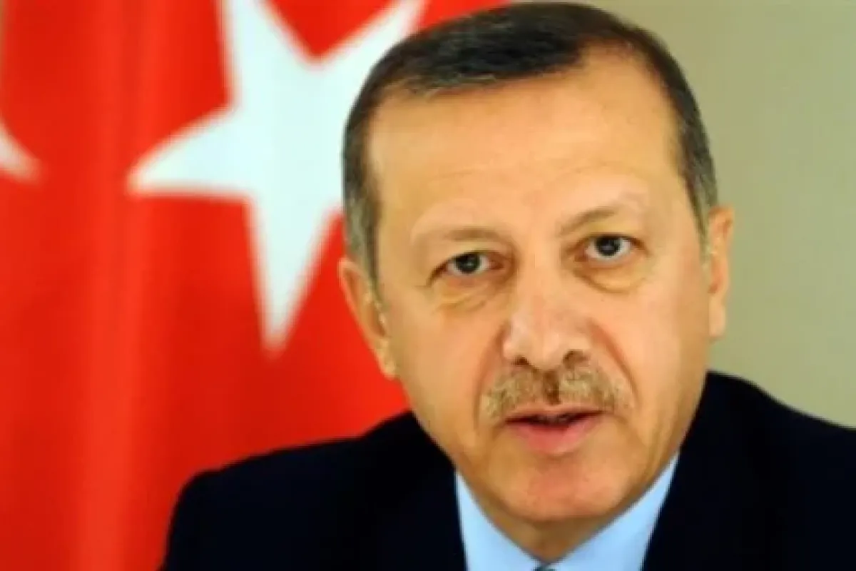 Kutsal emanetleri Cumhurbaşkanı’na hediye edecek