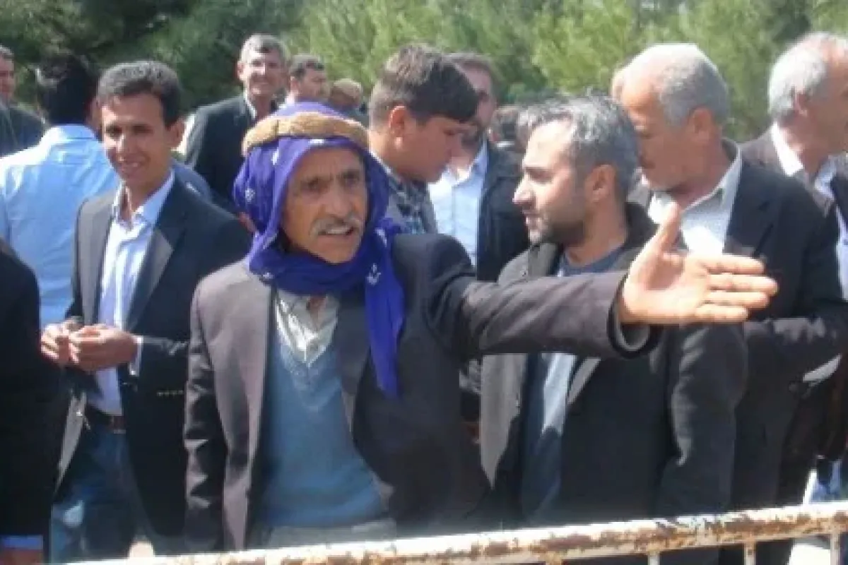 Çiftçiler ve polis arasında arbede çıktı