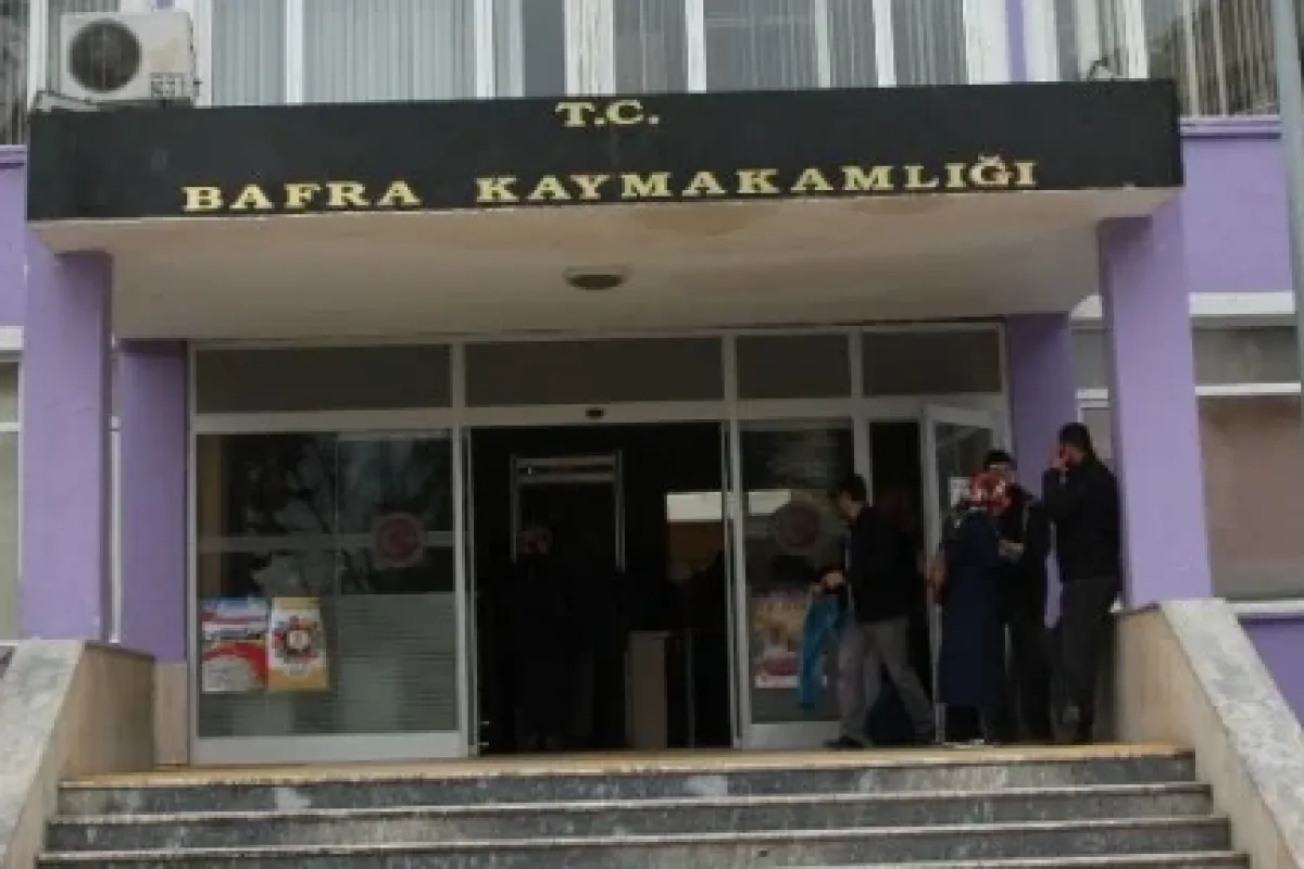 Kaymakamlığa pompalı tüfekle girdi