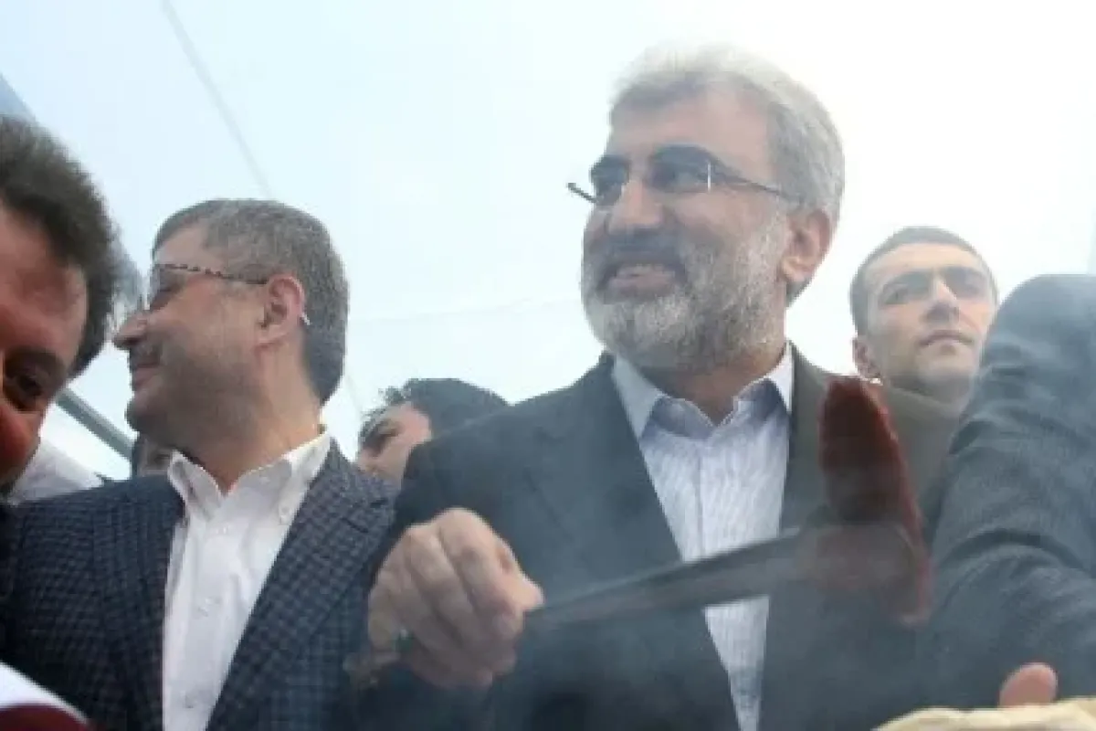 Hemşehrilerine sucuk ikram etti