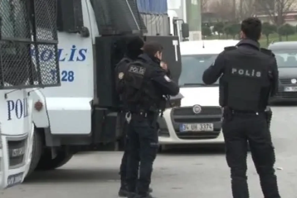 İstanbul’daki şafak baskınında 26 gözaltı