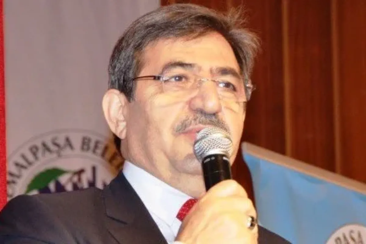 Bakan Güllüce: "Millet de sizi engeller"