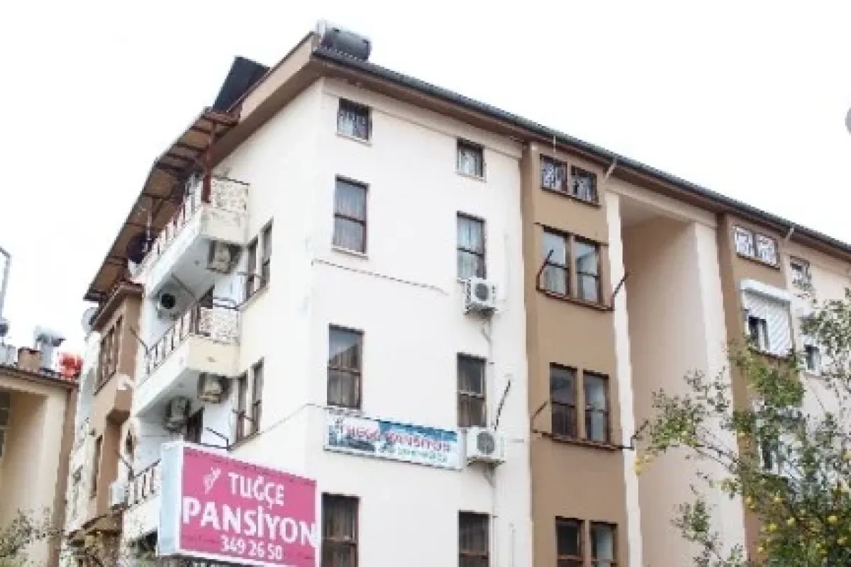 Pansiyon odasında alkol komasından öldü