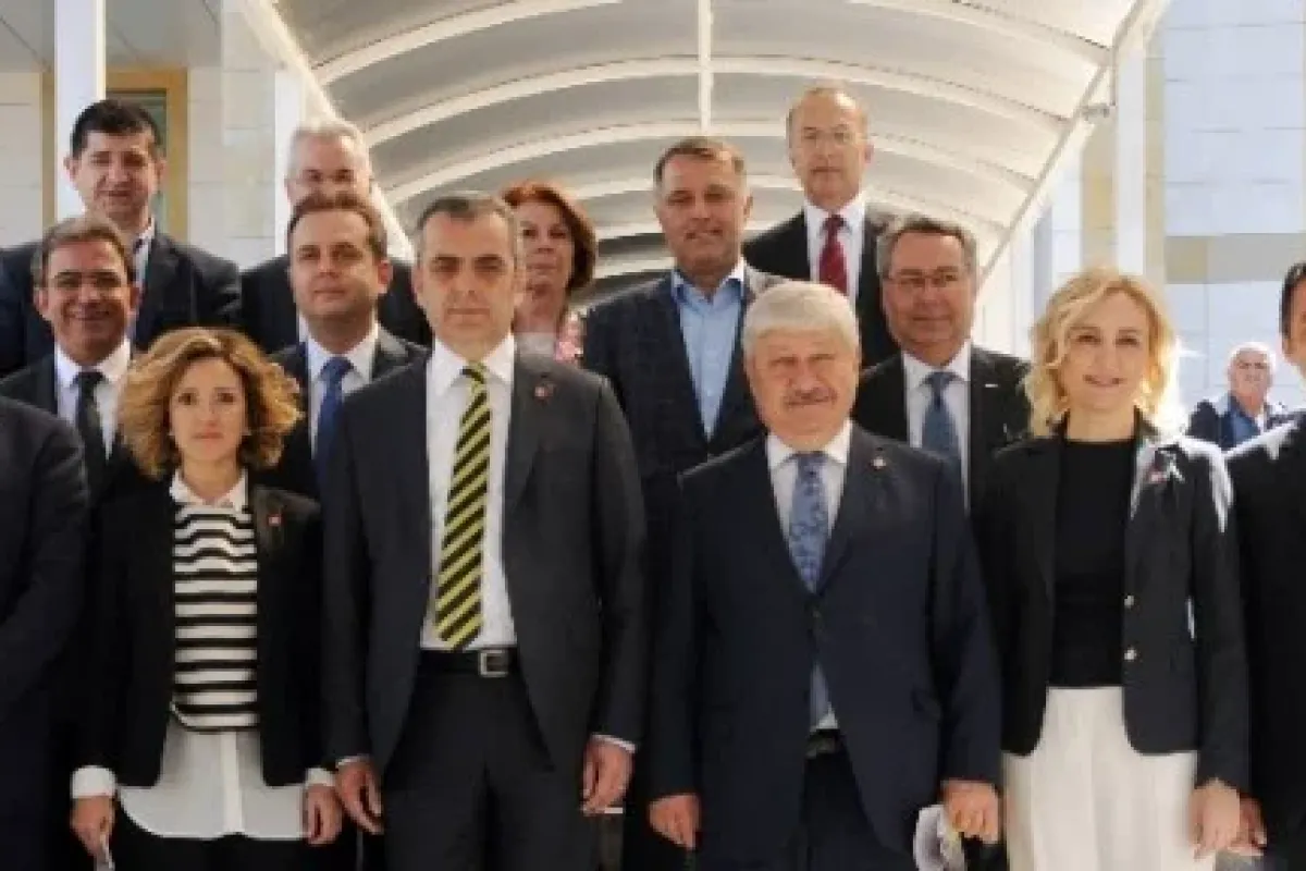 Deniz Baykal katılmadı