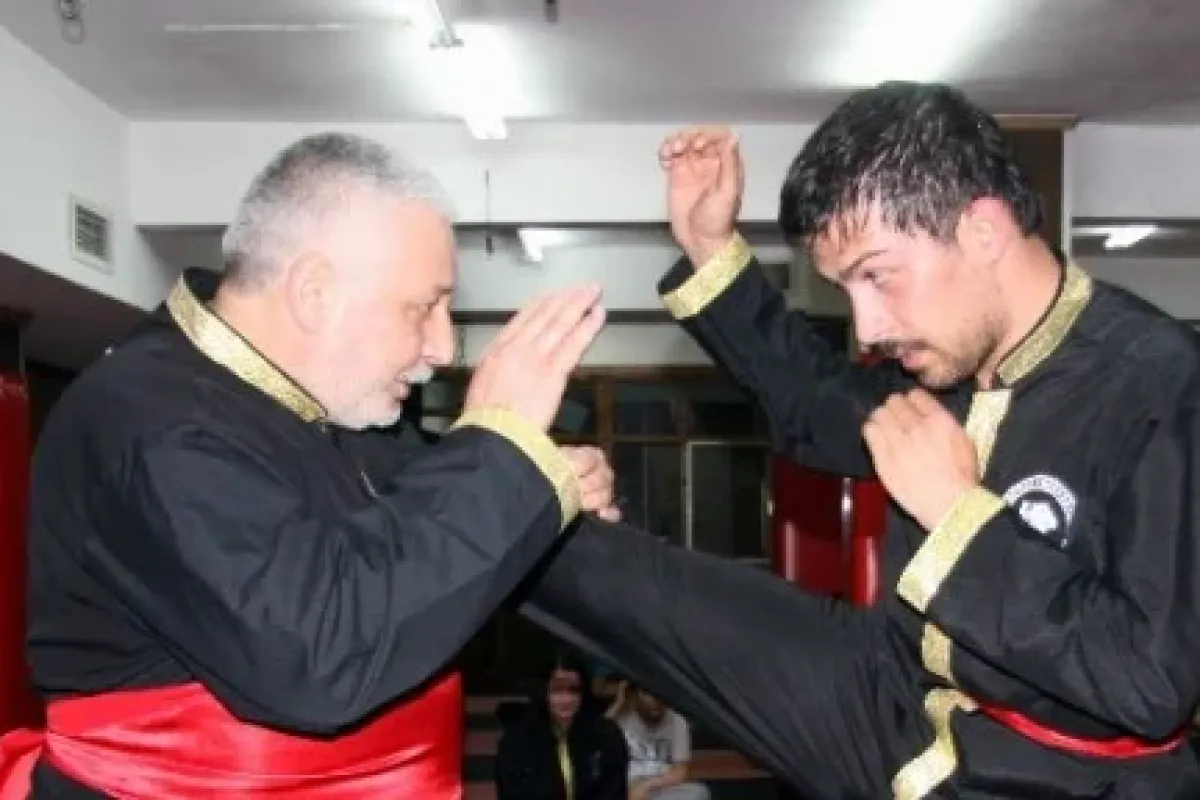 Bu spor selam ve besmeleyle başlıyor