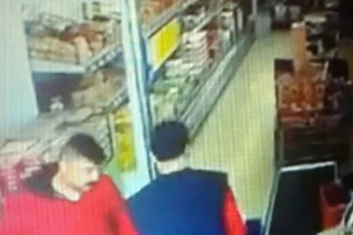 Bıçaklı gasp kamerada