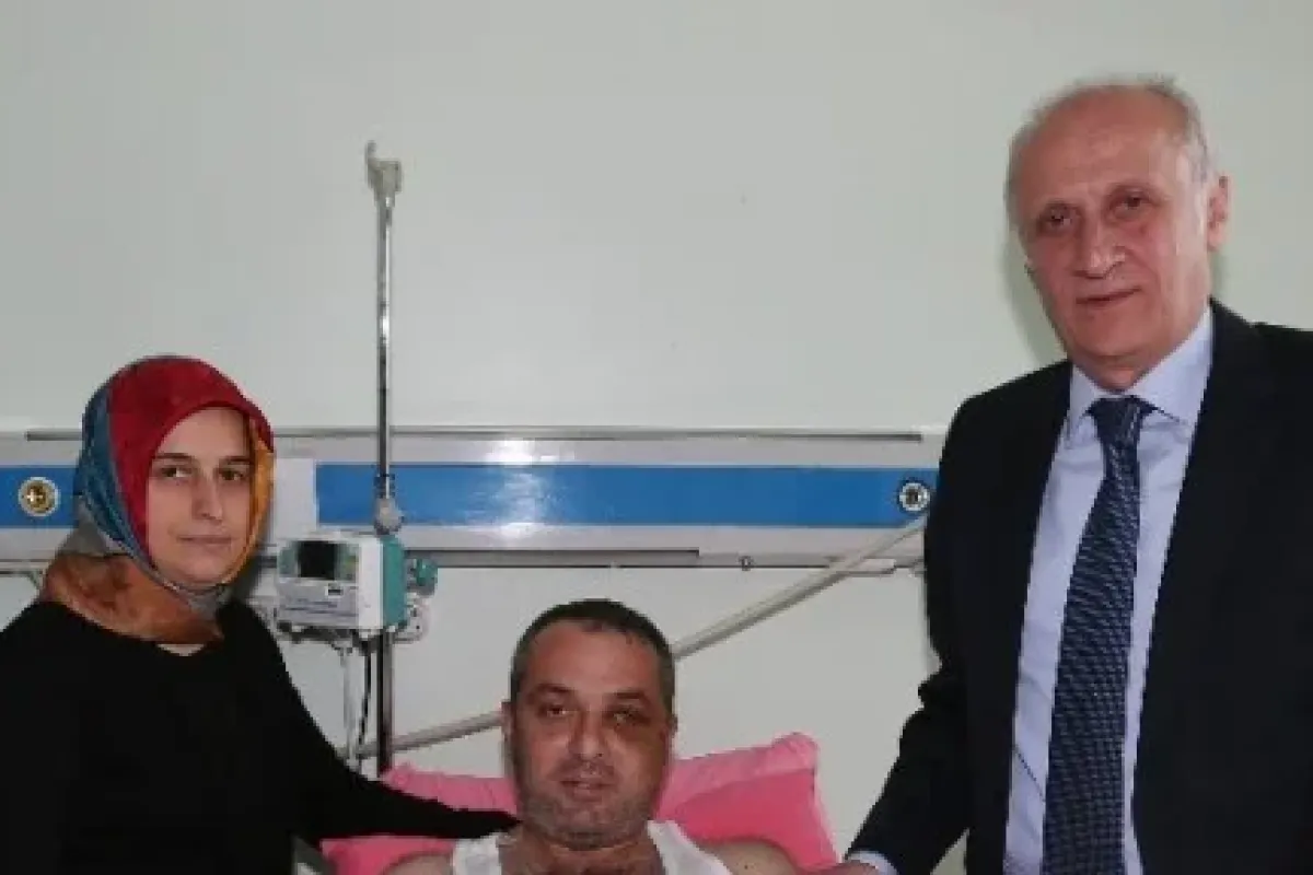 Hem geçmiş olsun hem teşekkür ziyareti