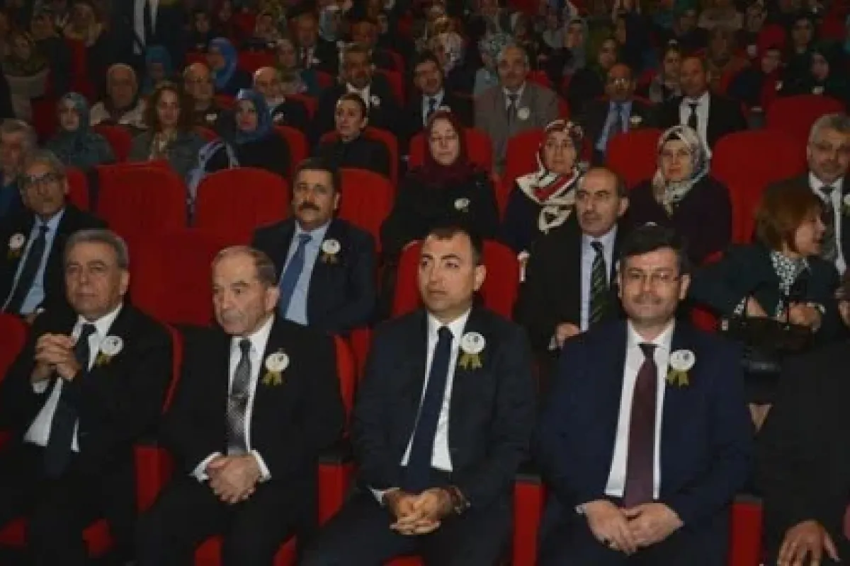Eski Genelkurmay Başkanı ’Kutlu Doğum’ programında