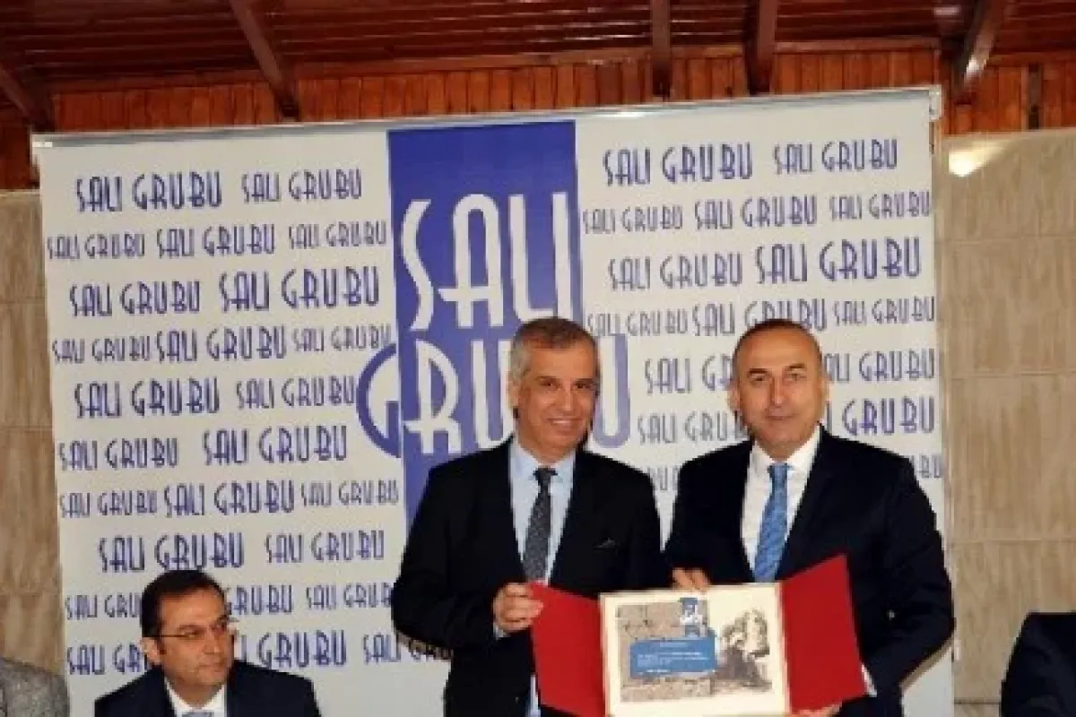 Bakan müjdeyi verdi: Çin’le vizeler kalkıyor