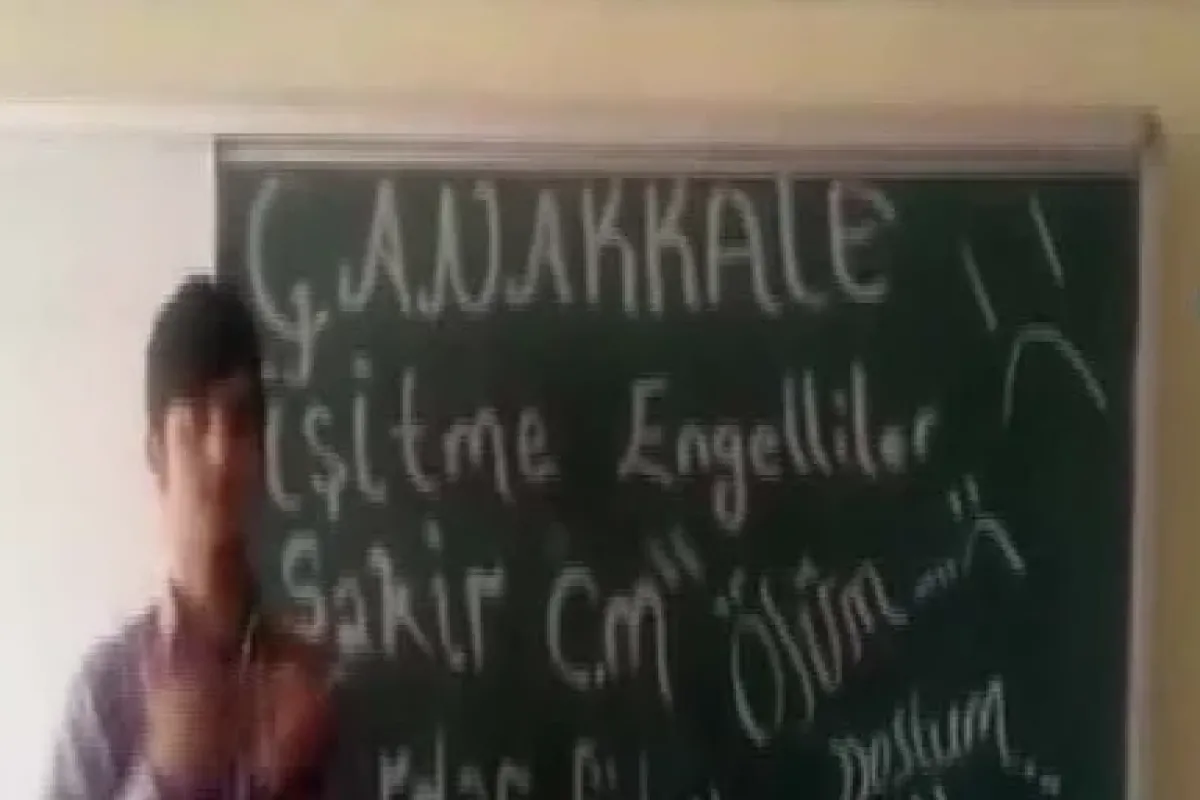 İspanya’da ölen arkadaşlarına sessizce veda ettiler