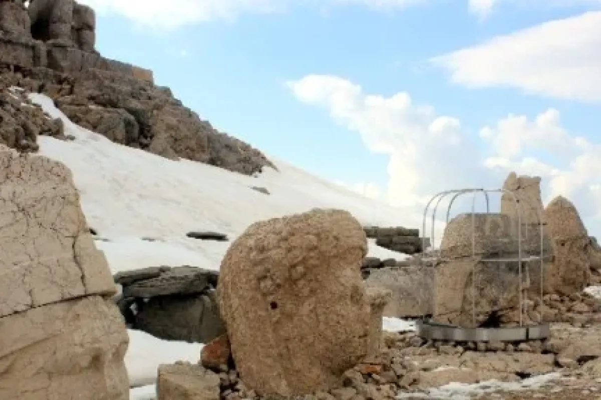Nemrut Dağı ziyaretçilerini bekliyor