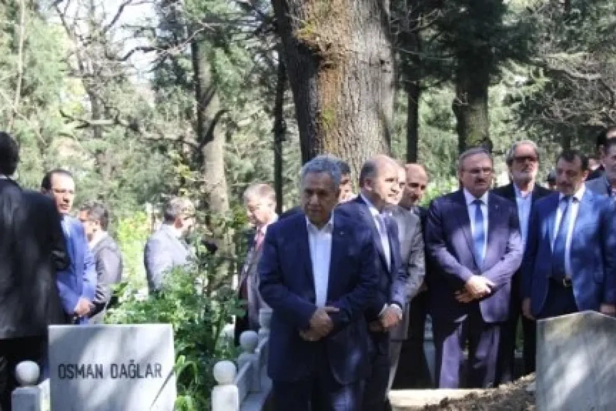 Arınç’tan 30 yıllık vefa
