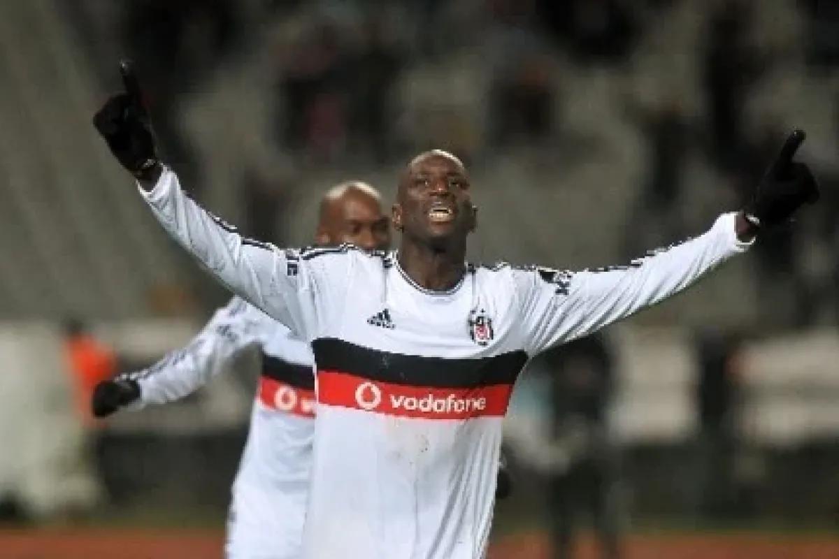 Demba Ba: "Bizi bir savaş bekliyor"