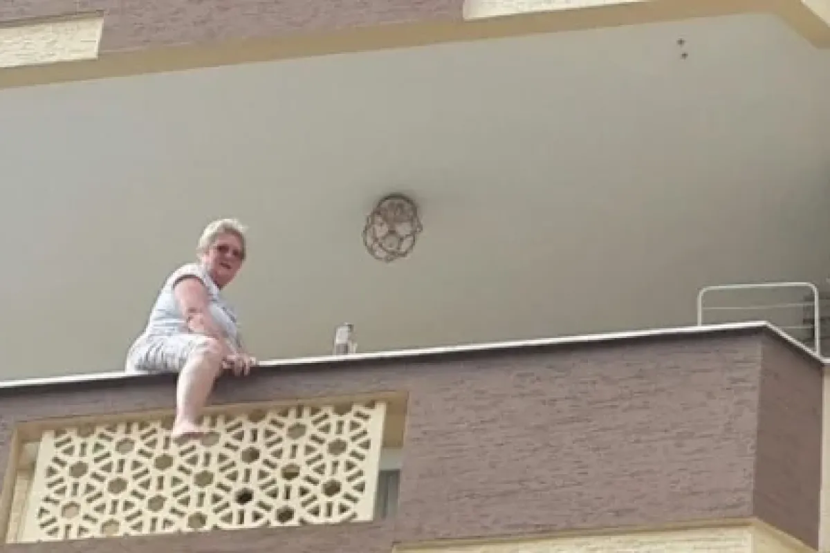 İngiliz kadın kendini 3’üncü kattan attı